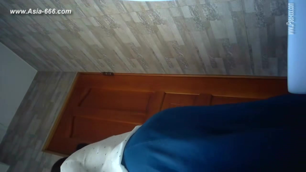 chinese girls go to toilet.292