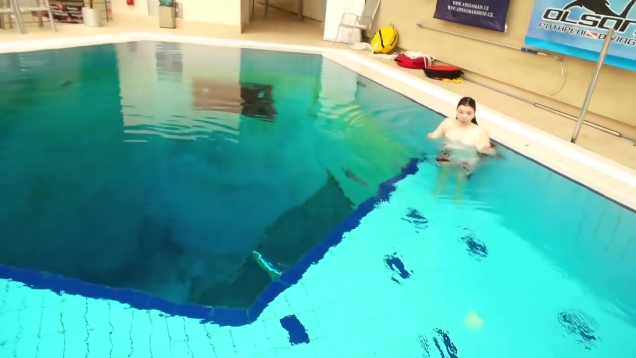Marketa Surprises You Underwater Being Horny