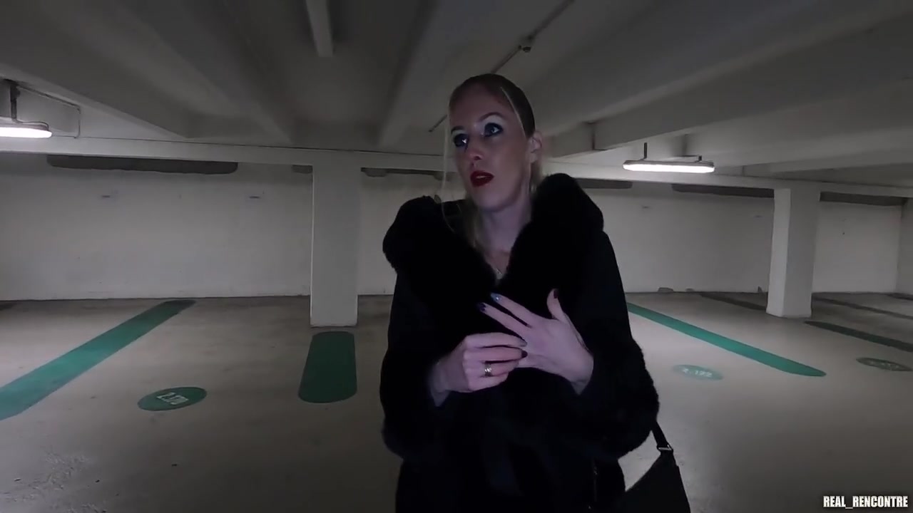 A Rich Frenchwoman Cheats On Her Boyfriend To Fuck In A Cellar With Black People!!