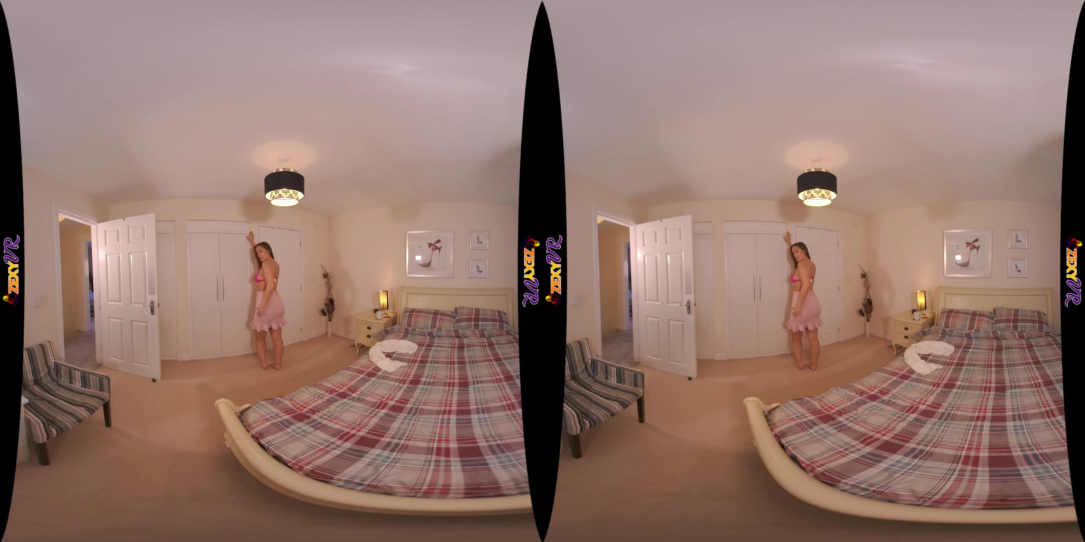 Raunchy Roommate featuring Frankie L - ZexyVR