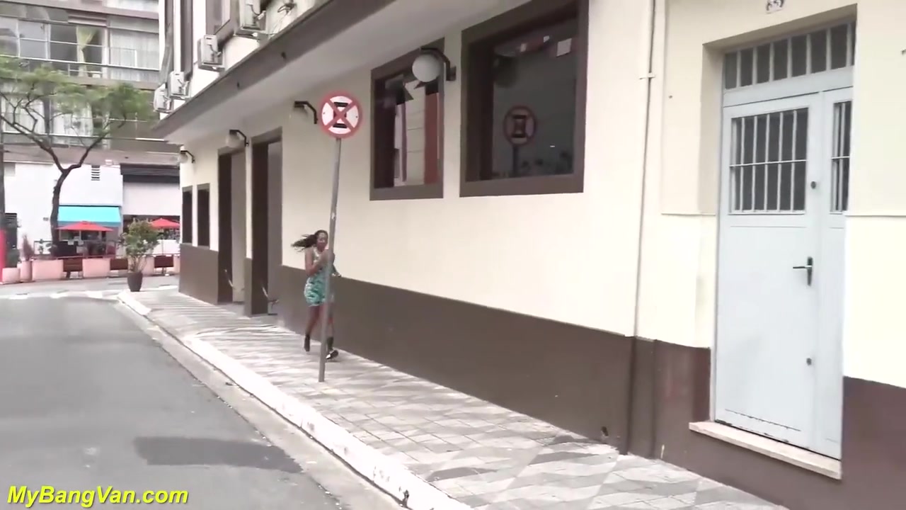 Big Clit teen 18+ Gets Ass Destroyed With Bang Bus