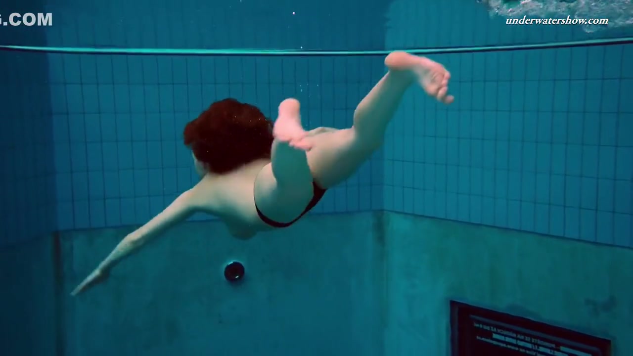 Czech Chick Vesta Enters Swimming Pool