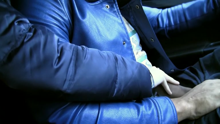 eighteen year old hotty receives gangbanged in the car