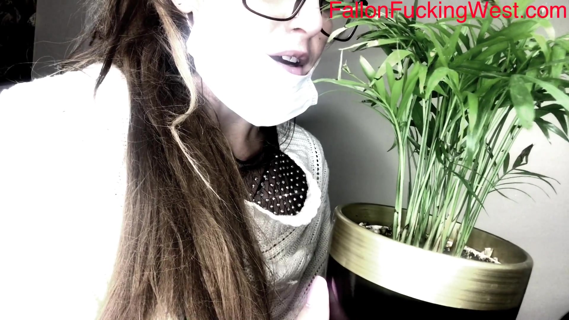 Scientist Slut Pleasured By Scotty - Sex Movies Featuring Fallonwest