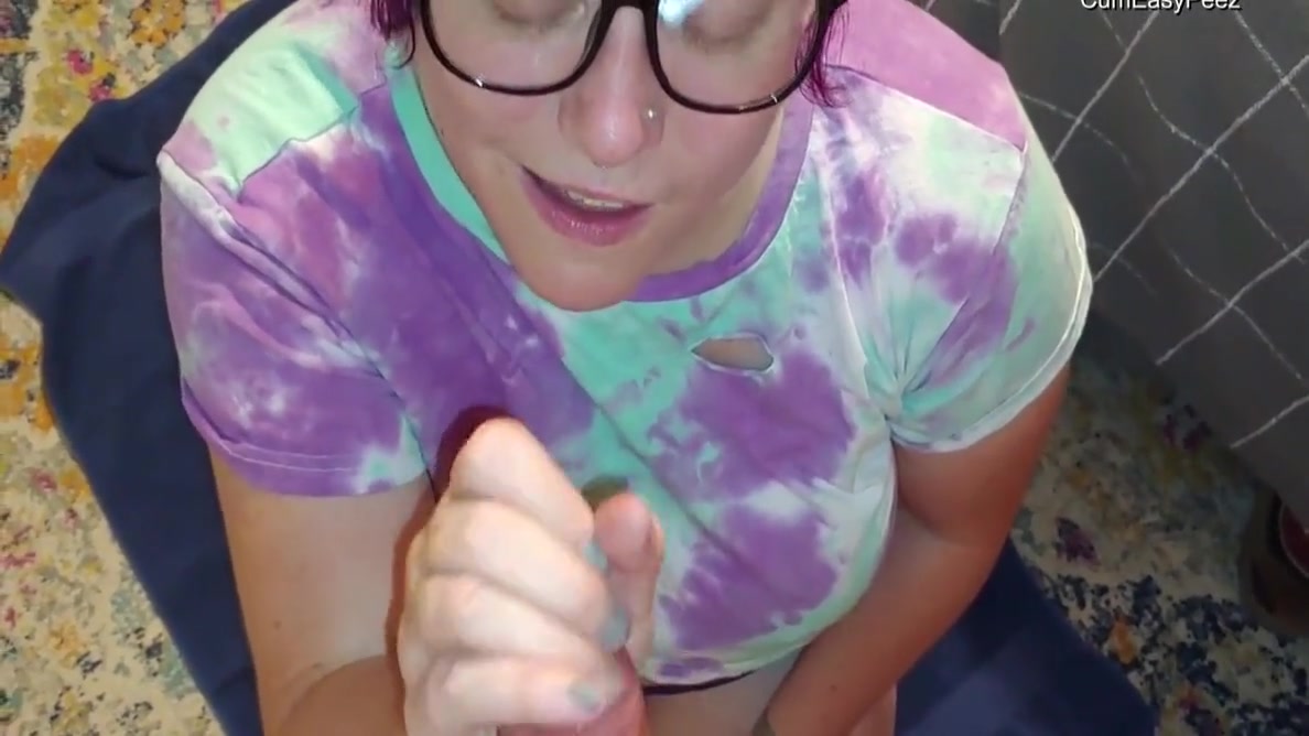 Cute Cumslut Makes Him Cum On Her Face