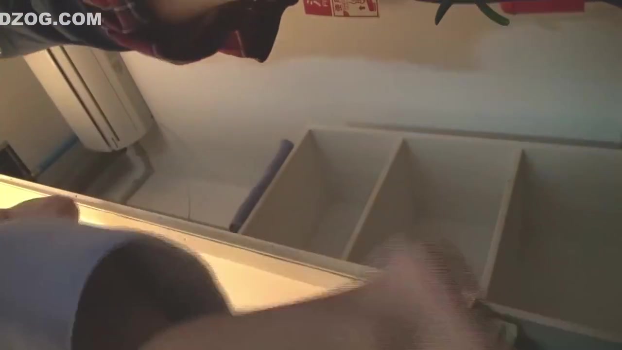 A Girl Runs Into An Old Acquaintance At A Sex Club That Prohibits Sexual Intercourse! The Awkward Atmosphere Is Left To The Star