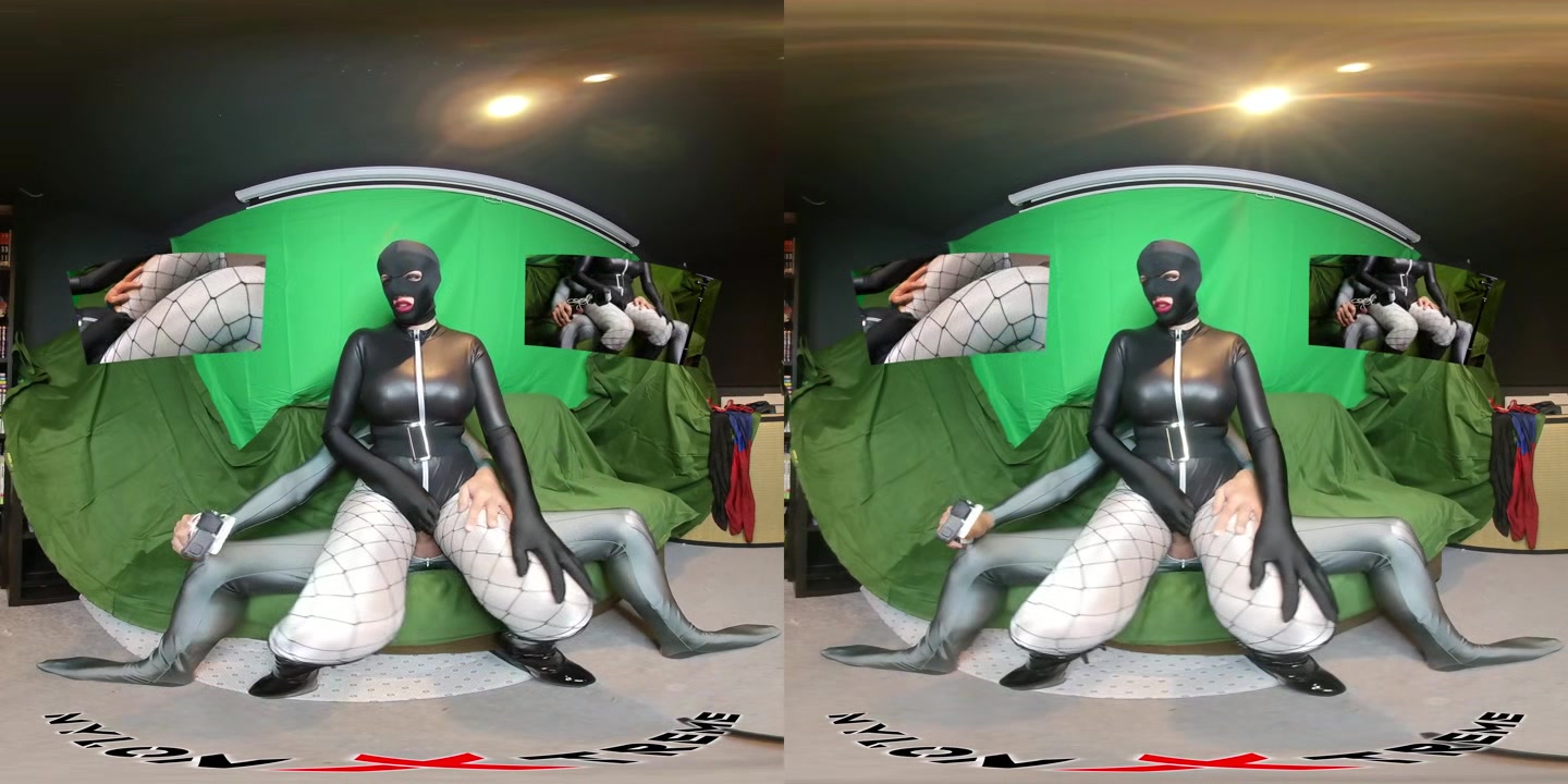 Nora Fox White Pantyhose And Fishnet - NylonXtreme