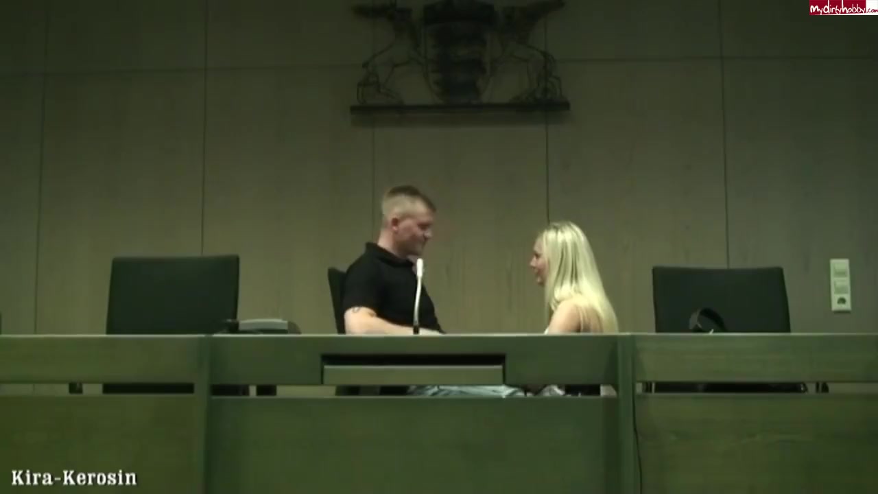 Kira Kerosin In Vom Gericht Verurteilt