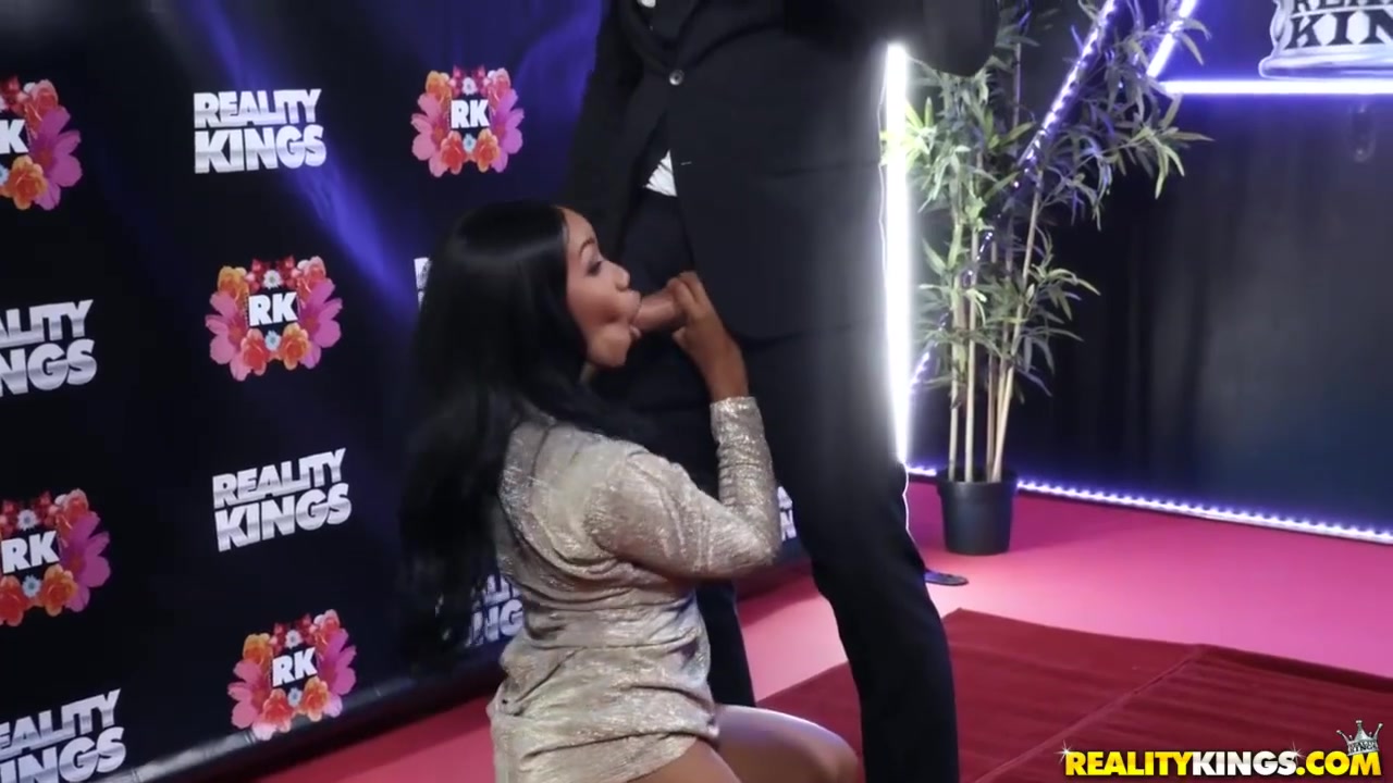 Live Pussy Fuck Show With - Jenna Foxx And Alex Legend