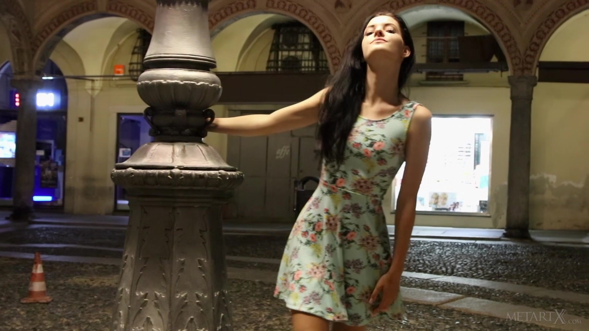 Night Walking - Anie Darling - MetartX