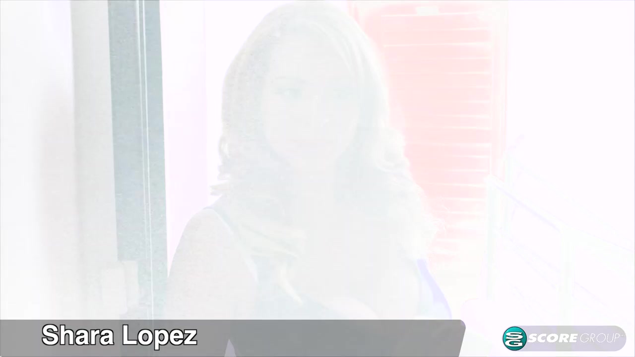 Shara Lopez's first XXX: Por amor a las tetas