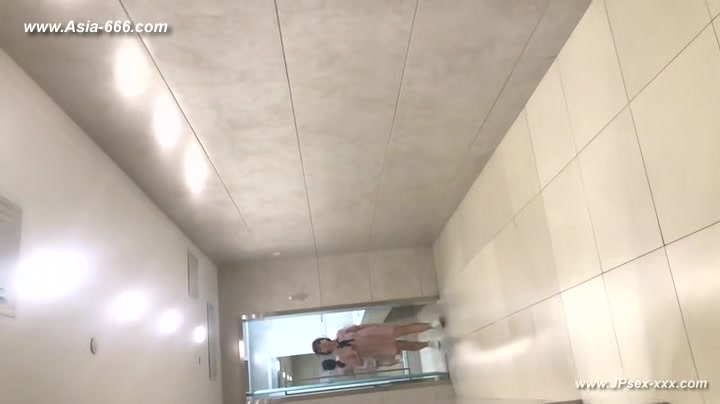 chinese girls go to toilet.139