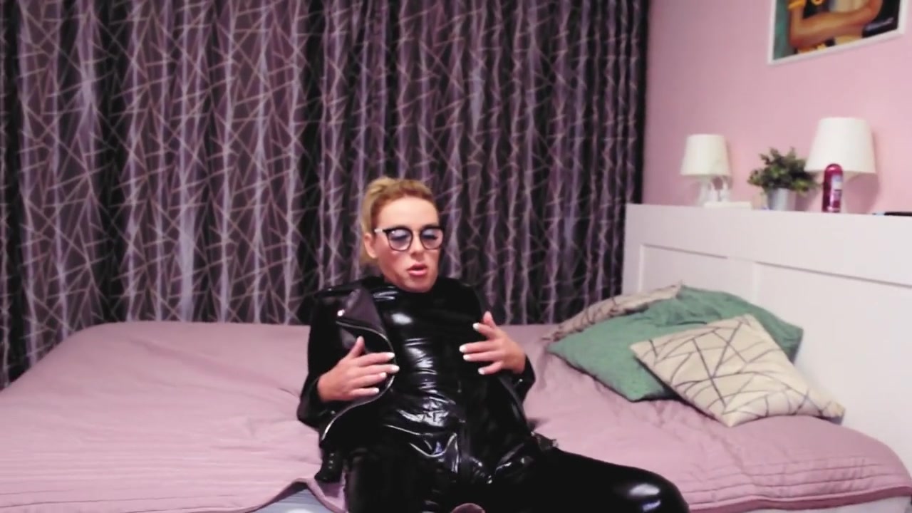Big Dick Fuck In Mouth Hot Bridget Shemale Tranny Anal Fetish Leather High Heels Blonde Slut