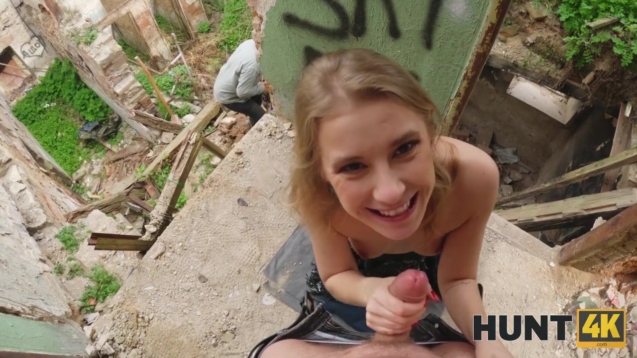 No Panties In The Ruins - Vip4k