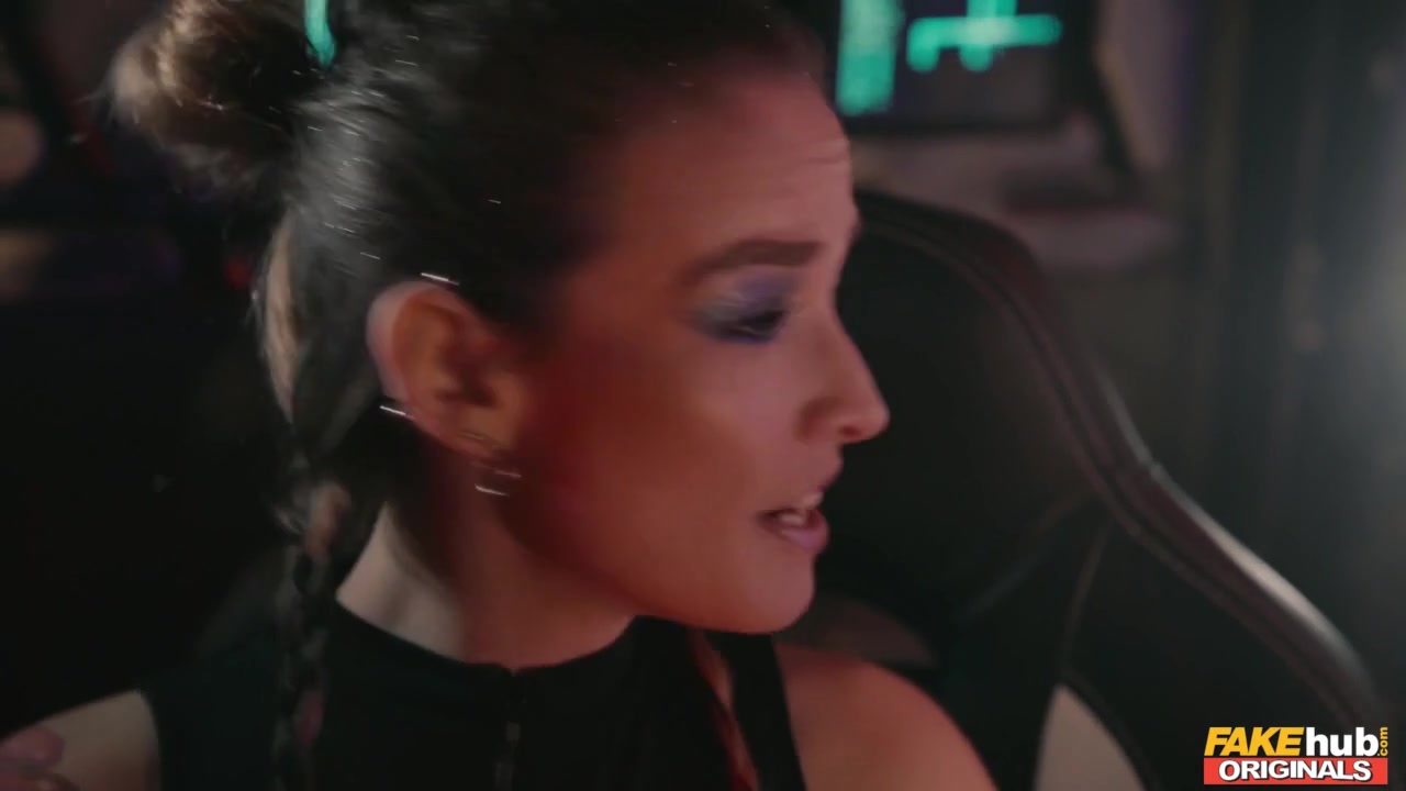 Mr Longwood & Kylie Nymphette in Space Taxi: Engage - FakeHub