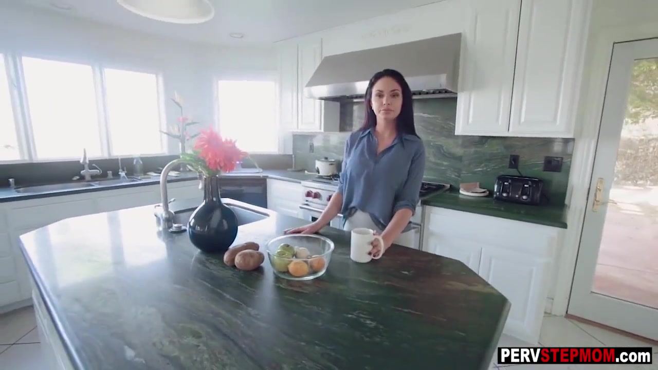 Horny Stepmom With Big Boobs Swallowed A Stepsons Cock