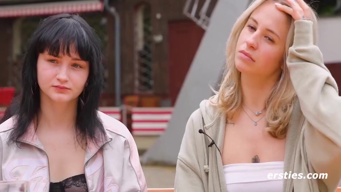Lesbian Date With Intense Oral With Lesbian Fingering