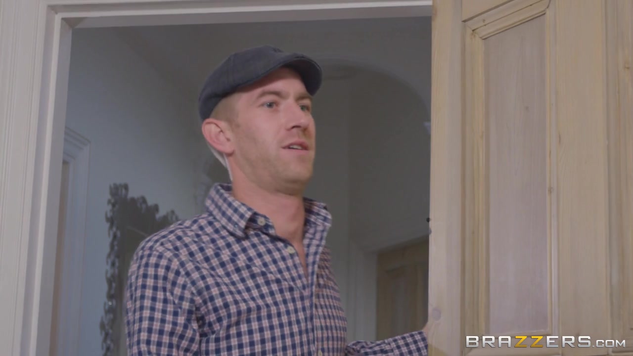 Alicia Amira & Danny D in Life Assistant Doll - Brazzers
