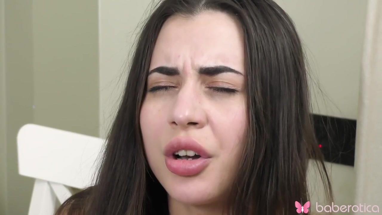 Regina Rich In Brunette Teen 18+ Masturbates On A Chair,in 4k