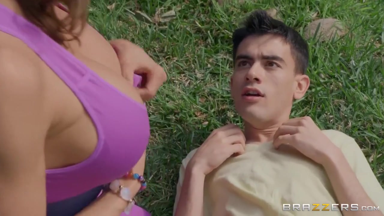 Alexis Fawx And Jordi El Nino Polla - teen 18+ Pervert Jordi Gets Fucked Outdoor By Hot Cougar