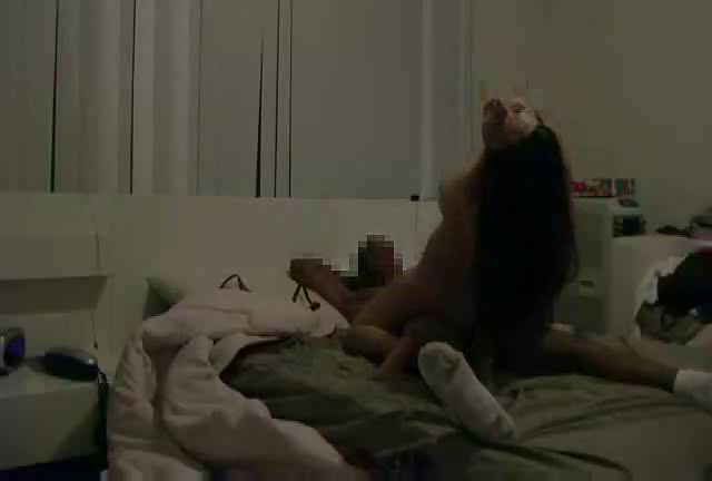 Ebony fucker stretches this white bitches pussy