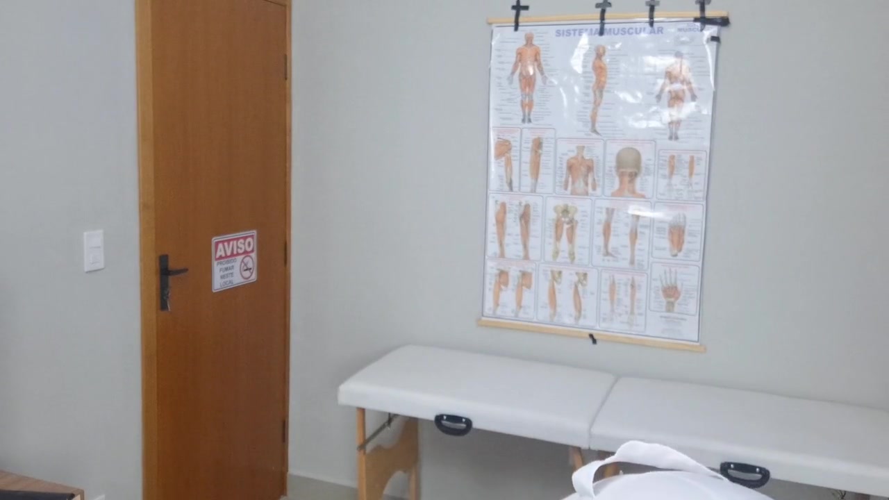 Married Woman Goes To To Examine Her Ass
