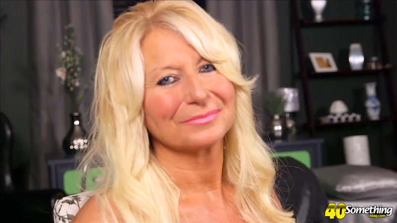 Getting To Know A Big-Titted, Hard-Nippled MILF - 40SomethingMag