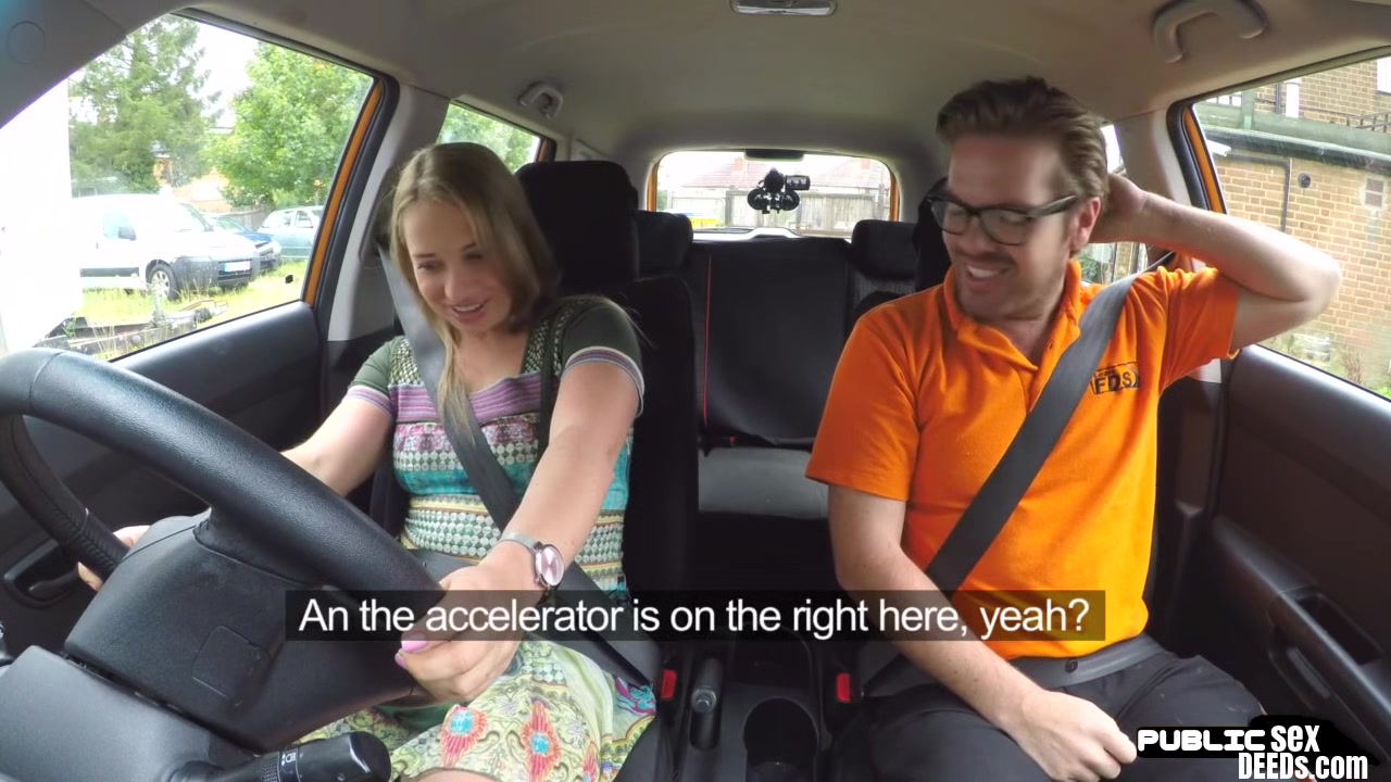 Bigass slut fucked outdoor in car by instructor in public