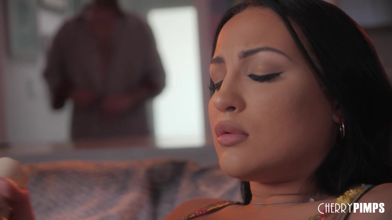 Natural Big Tits Mila Monet Uses Her Vibrator To Warm Up Before Her Pussy Gets Licked