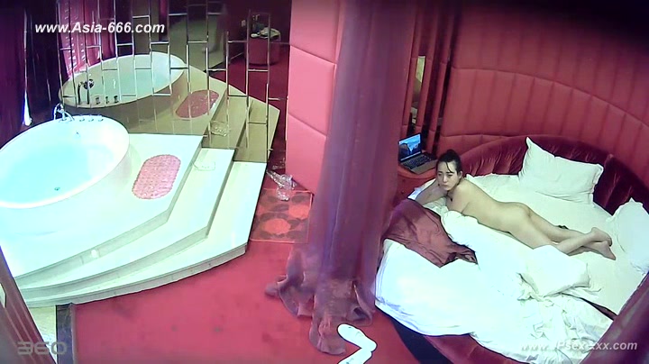 Hackers use the camera to remote monitoring of a lover's home life.190