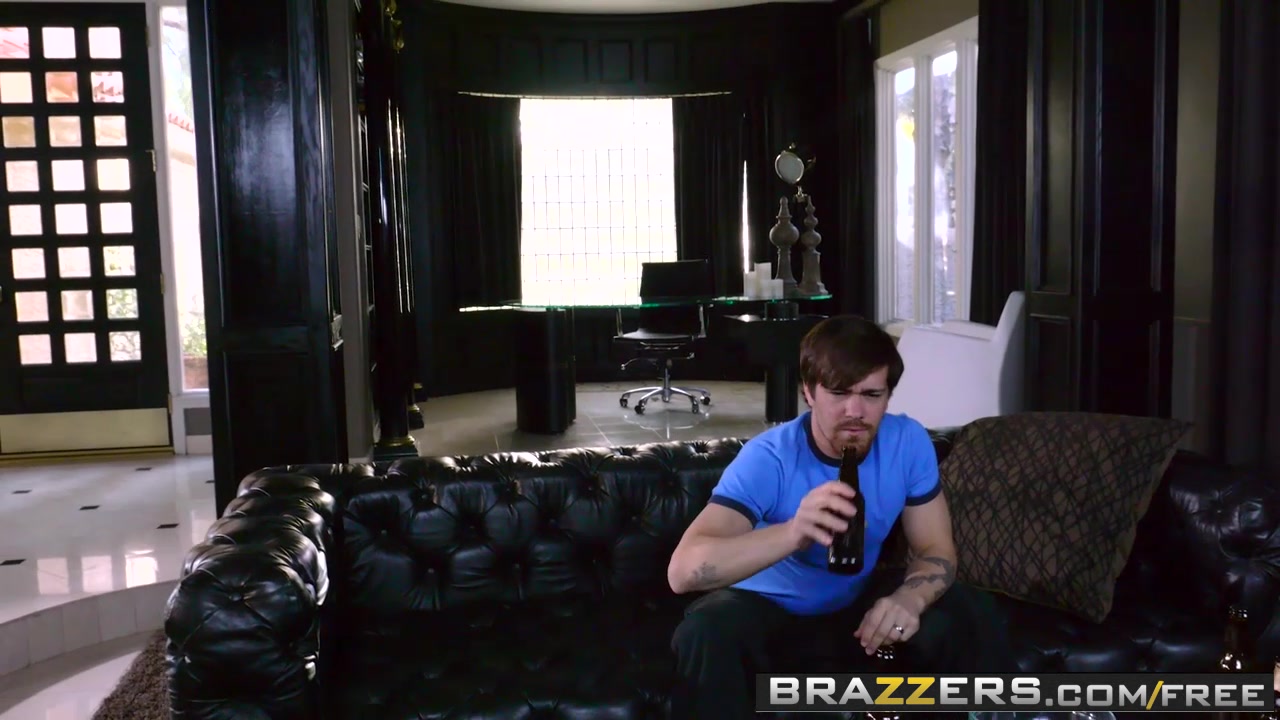 Brazzers - Real Wife Stories - Jennifer White Bill Bailey - Going Deep at the Superbang Party