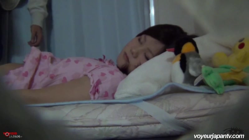 Helpin' Hands - VoyeurJapanTV