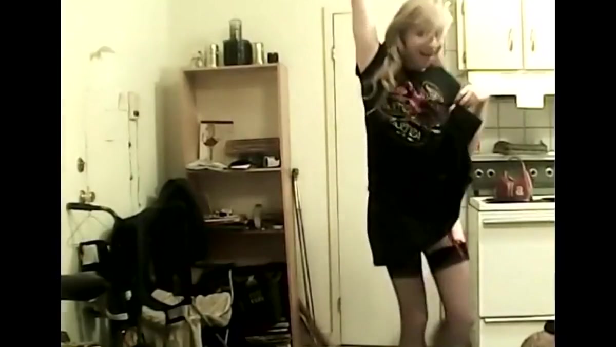 supersex star LILY EVANS 'gotta go bad' PISS OFF!