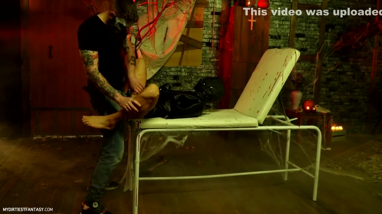 Bdsm Halloween: Galiels Fear Becomes Masters Toy With Master Aaron And Galiel Swan