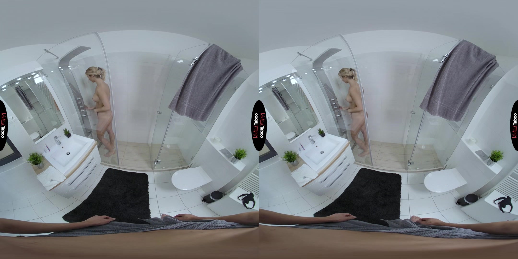 Sharon White VR Porn: Scary Thing - VirtualTaboo