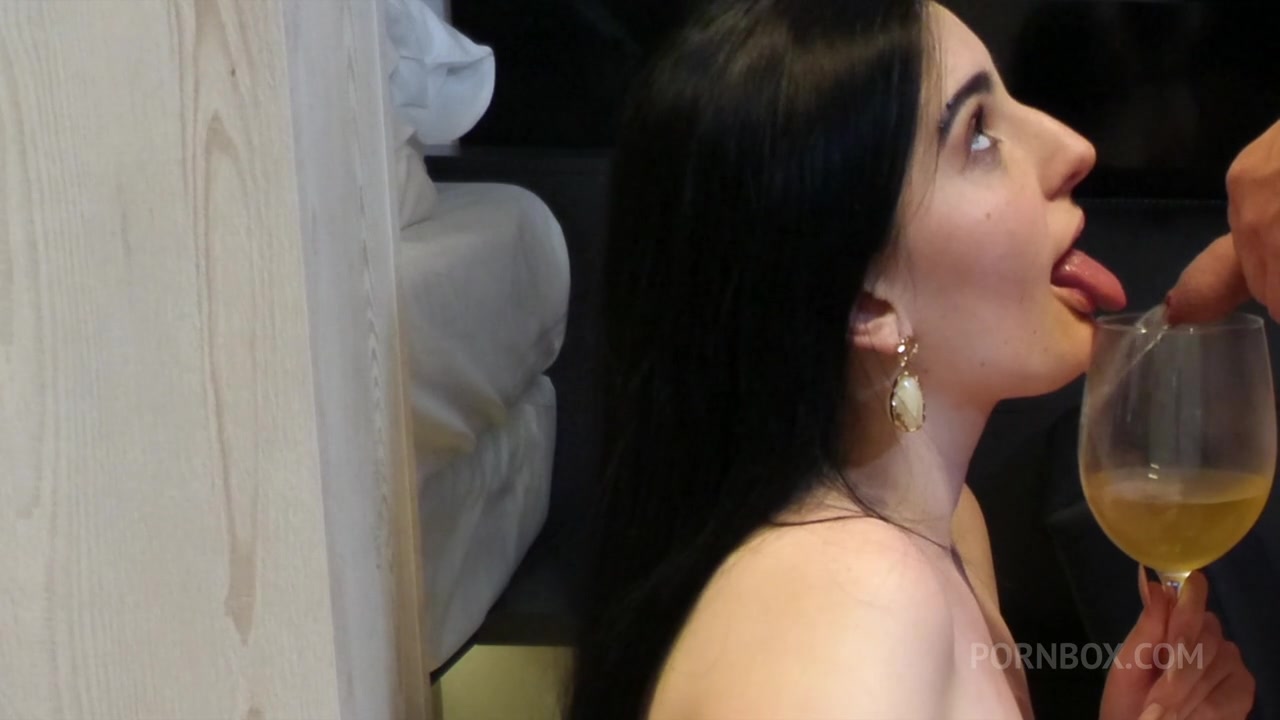 Real Life Porno 25: Stepsis Suzie. - PissVids