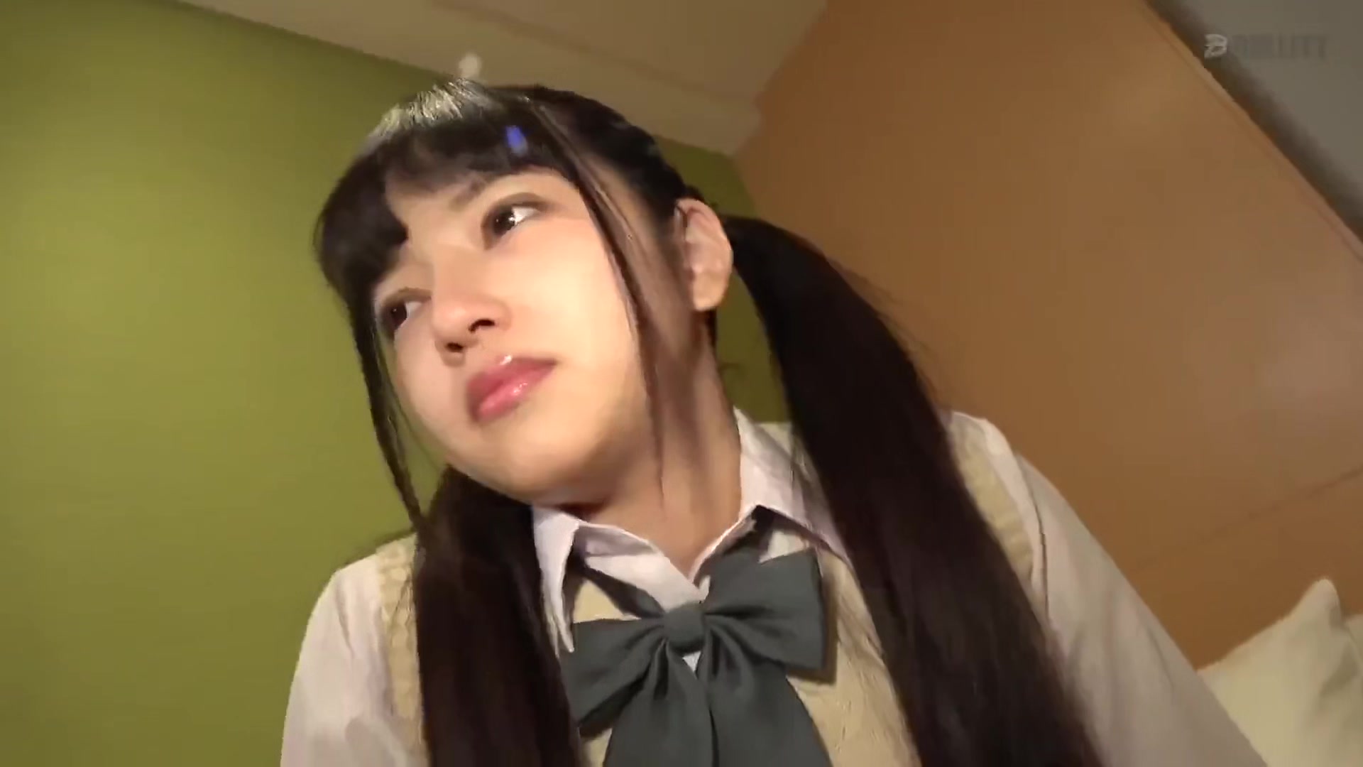 241026淫乱ギャルを連れ込んだスマホ動画i2