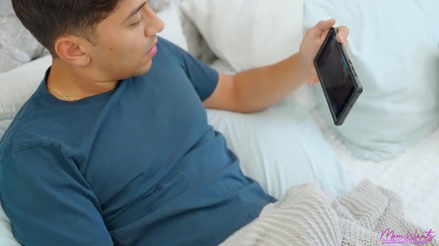 My Stepmom Really Cares - S3:E4 - Momlover