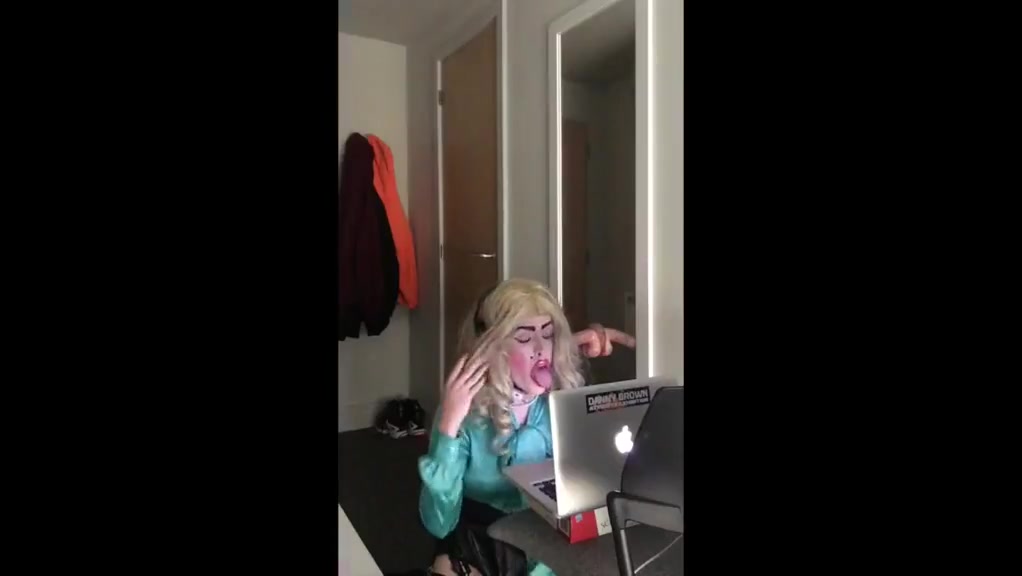 Sexy sissy faggot