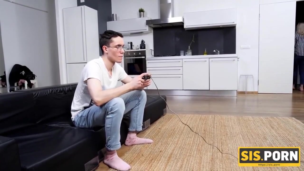 Blonde Bombshell - Seduces Nerdy Stepbro For Steamy Encounter