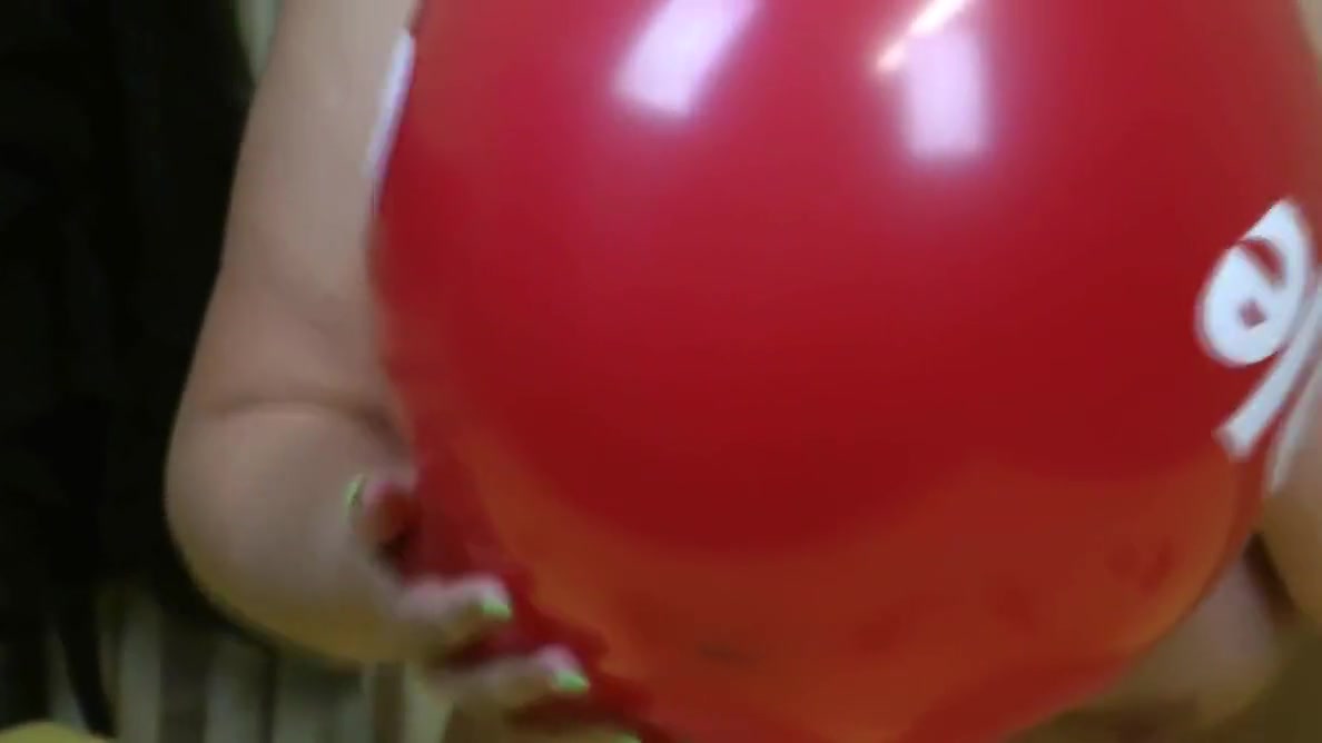 Naked Balloon Games With Anna Devot