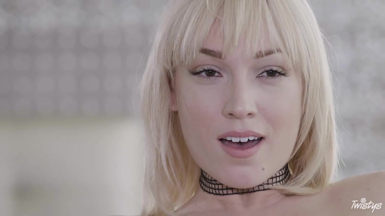 Britney Light & Kristen Scott in Undress My Heart - TwistysNetwork