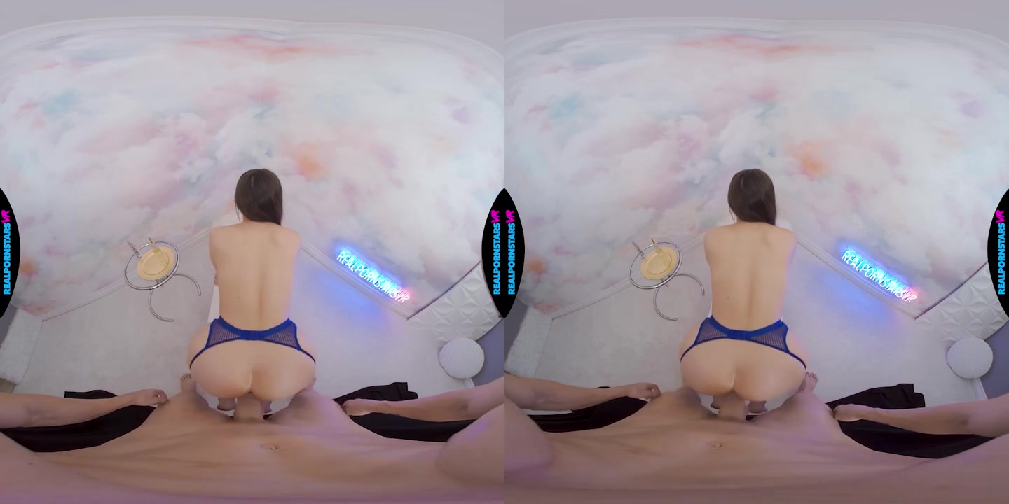 Busty Milf Lexi Luna Gets Oiled Up And Slides Up And Down Your Big Dick