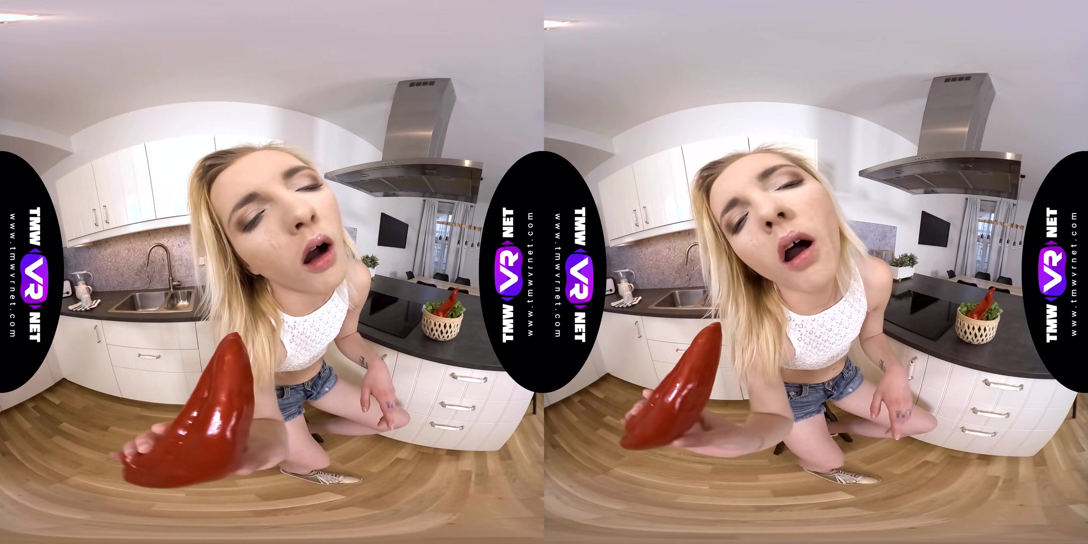 Hot Pepper For Salad And Orgasm - Shaved Blonde Food Toying