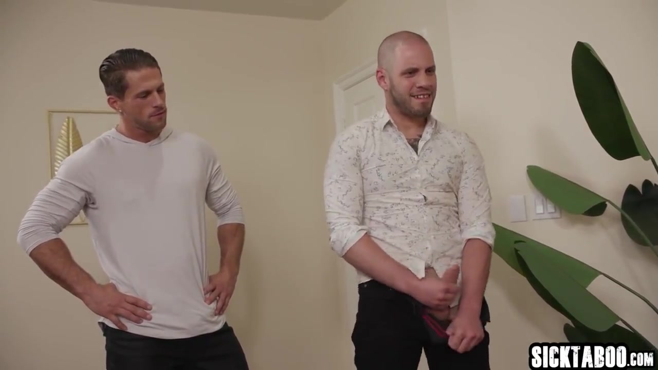 Brittney Kade - Big Tits Tranny Is Guys Bachelor Gift