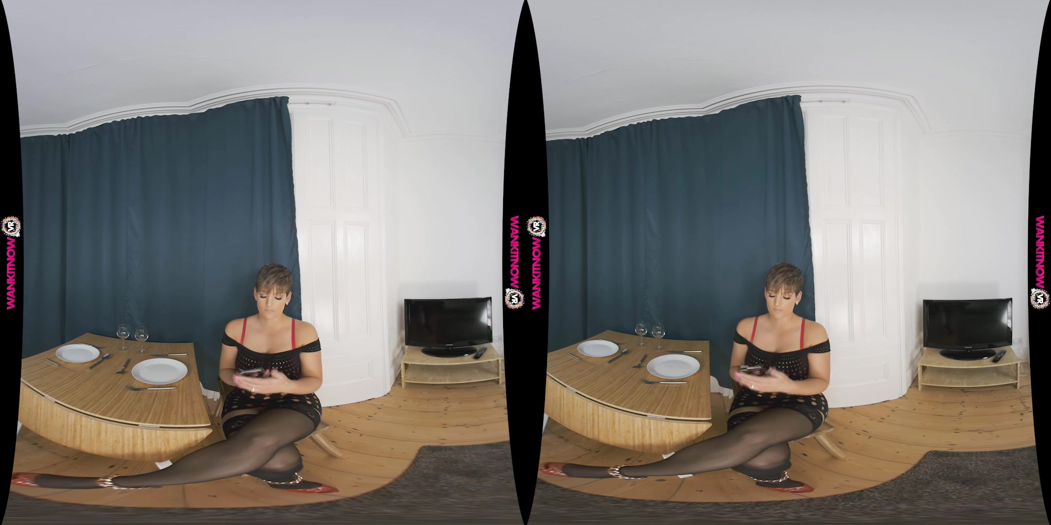 Step Sisters featuring Hannah Brooks - WankitNowVR