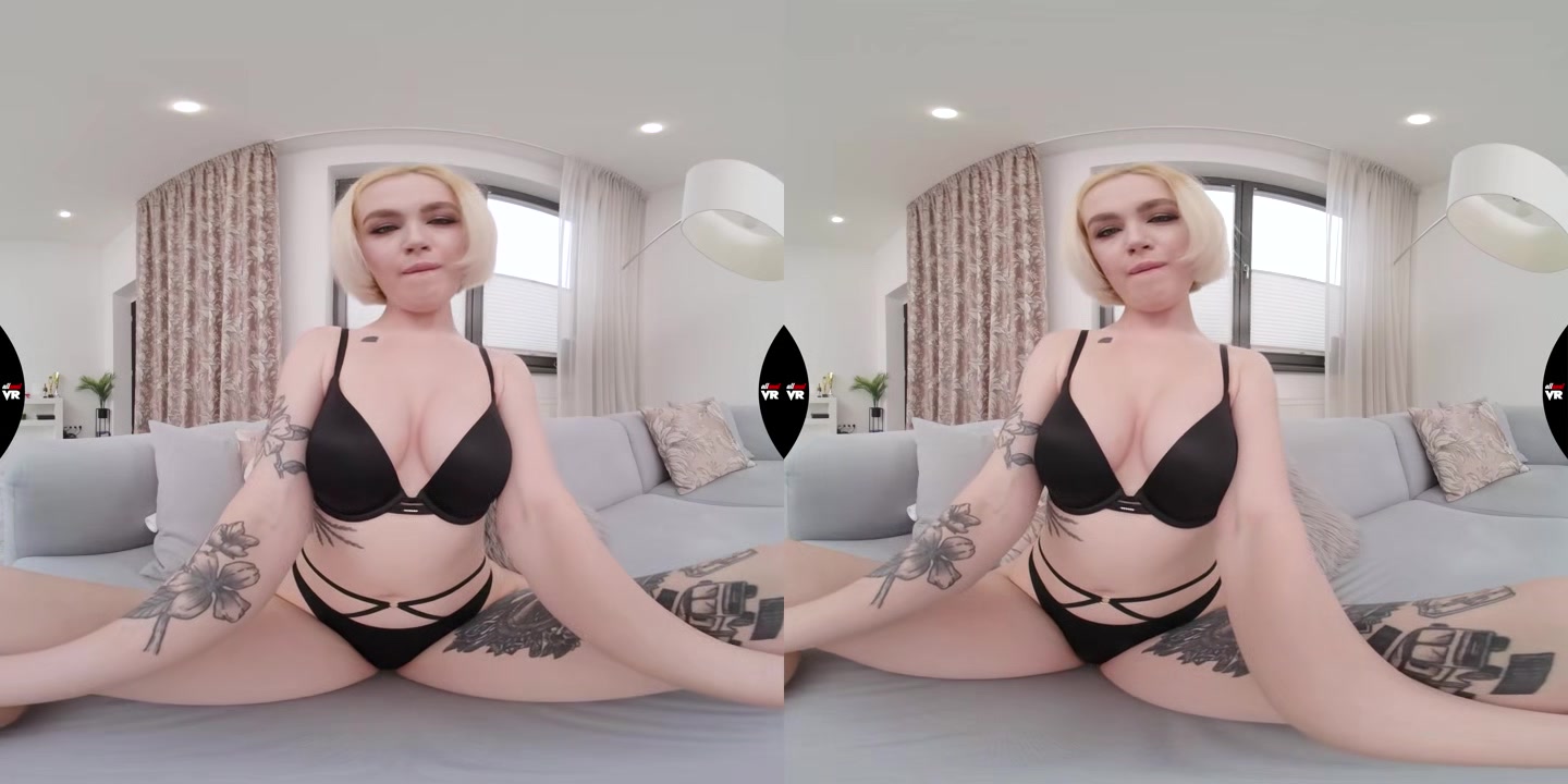 Greta Foss Plays With Her Asshole