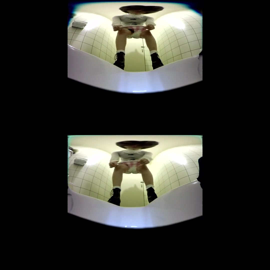Public Toilet Urination - PetersPrimoVR