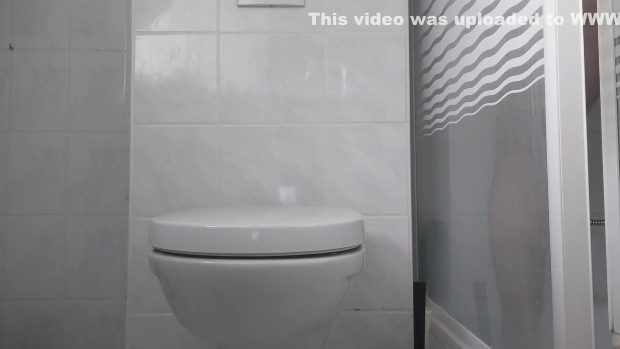 Give My Cock A Shave And A Bath