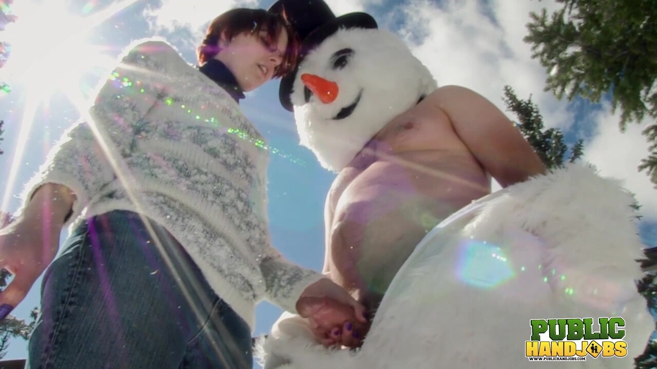 Public Handjobs Brandi de Lafey Strokes A Snowman